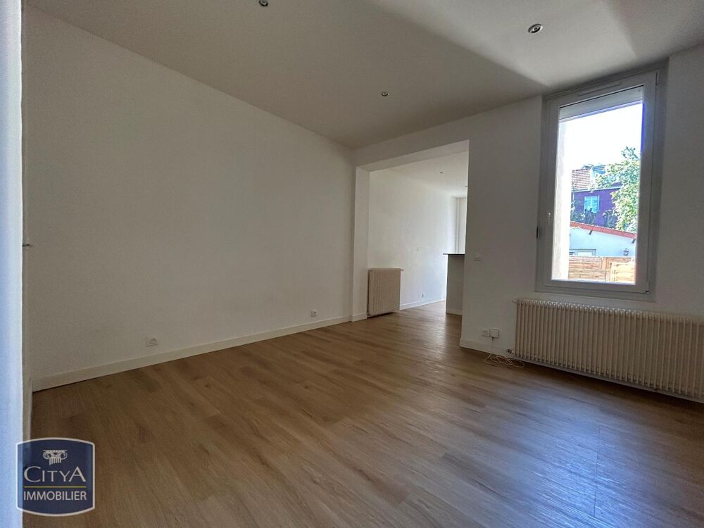 EXCLUSIVITÉ - STUDIO AVEC JARDIN A 3MIN A PIED DU RER A ....