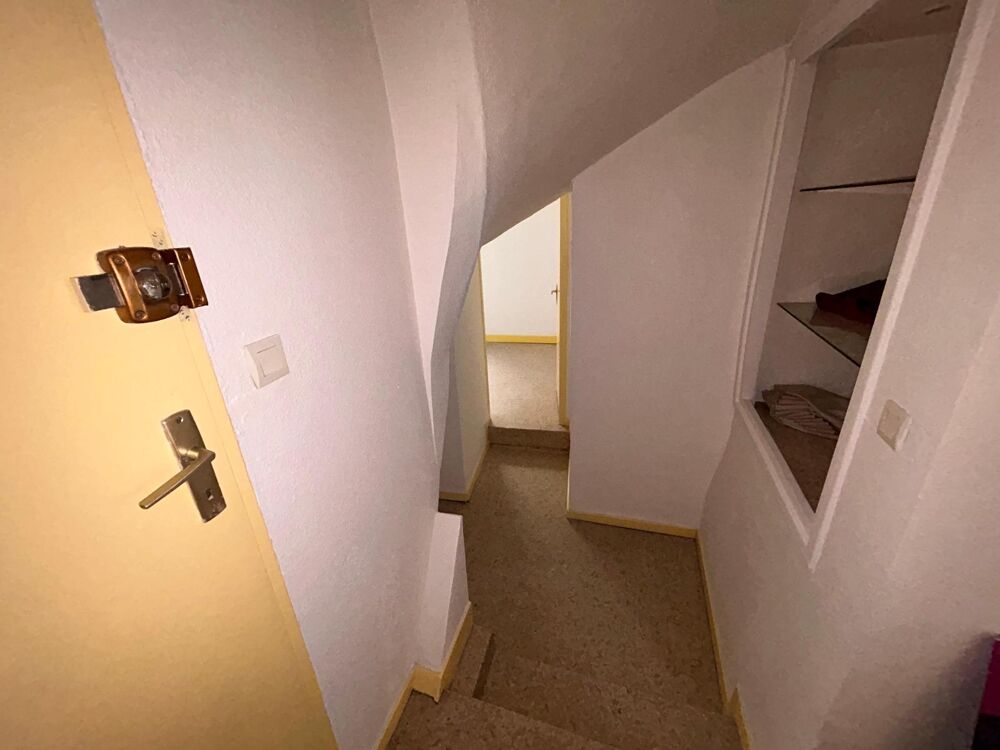 À LOUER : Appartement rénové T2 à Montbéliard, situé au ....