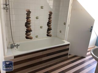  Appartement à louer 4 pièces 76 m²