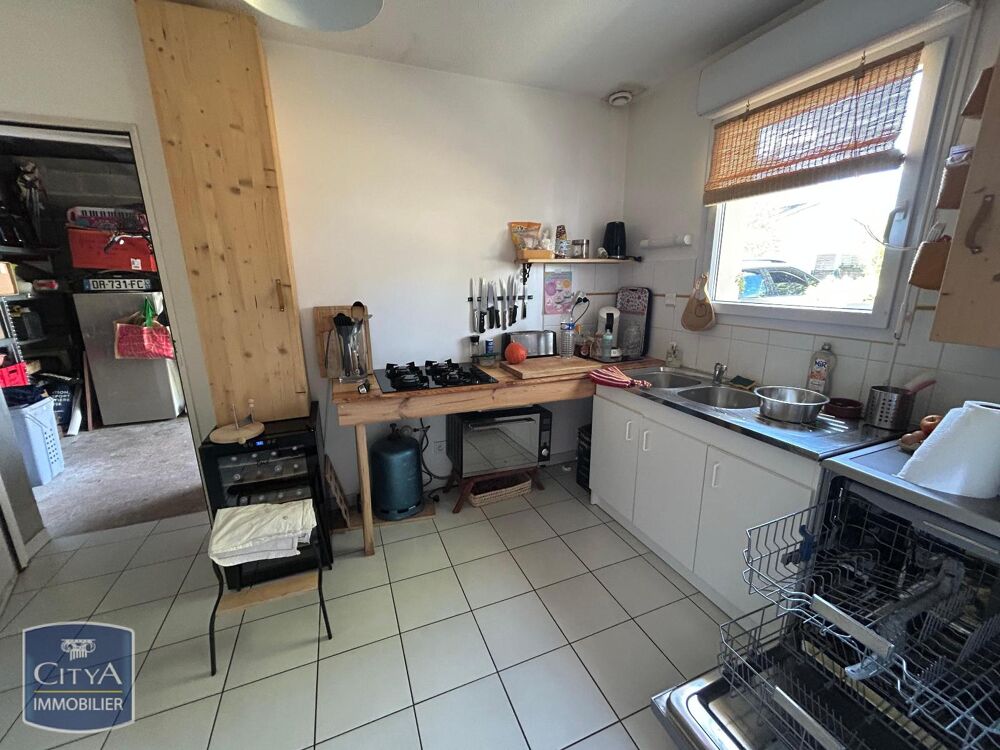 location Maison - 4 pièce(s) - 80 m² Saint-Jean-d'Angély (17400)