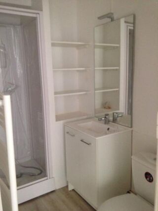  Appartement à louer 2 pièces 60 m²