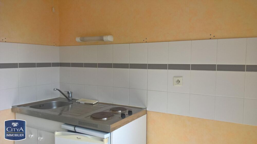 À LOUER : Charmant appartement T2 à Arpajon sur Cère, id....