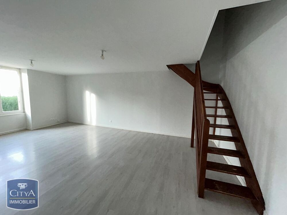 À LOUER : Un appartement DUPLEX qui n'attend que vous po....