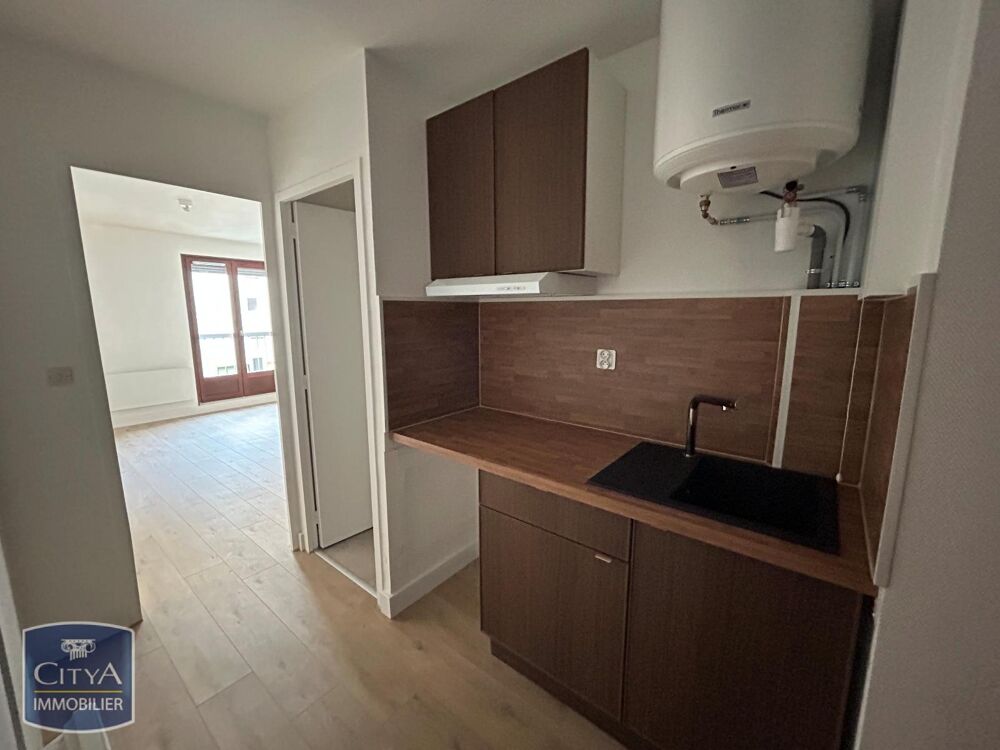 À LOUER : Appartement T1 situé à Saint-Étienne. Ce bien ....