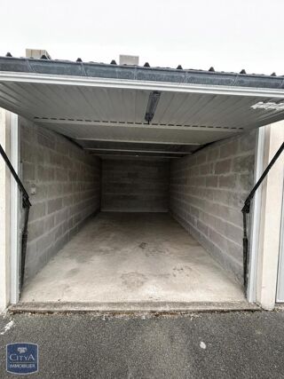  Parking / Garage � louer 