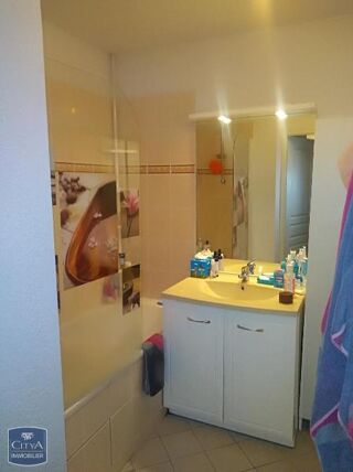  Appartement à louer 3 pièces 60 m²