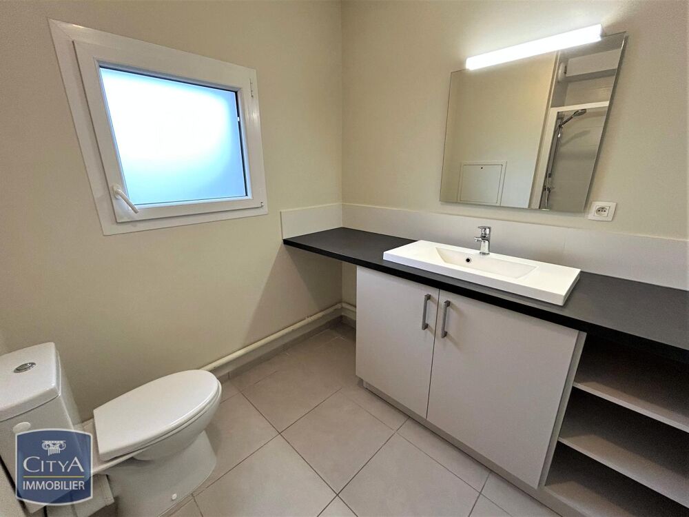 location Appartement - 3 pièce(s) - 66 m² Lyon 8