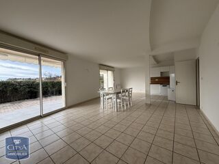  Appartement à louer 3 pièces 89 m²