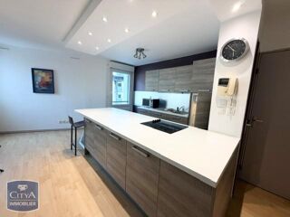  Appartement à louer 3 pièces 73 m²