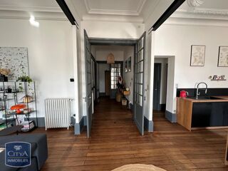  Appartement à louer 3 pièces 125 m²