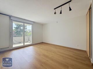  Appartement à louer 1 pièce 23 m²