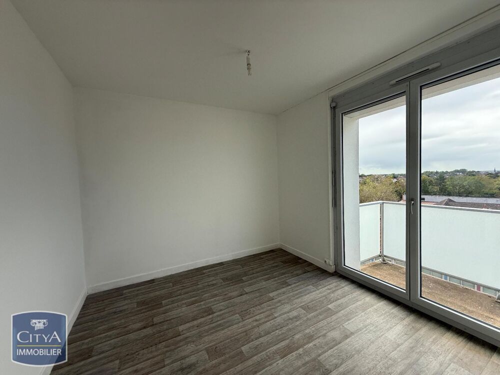 À LOUER : Appartement T4 situé à Beaune, dans le départe....