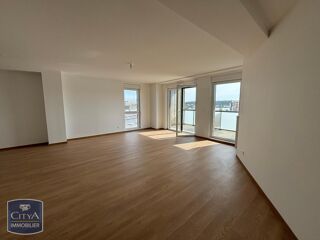  Appartement à louer 4 pièces 87 m²