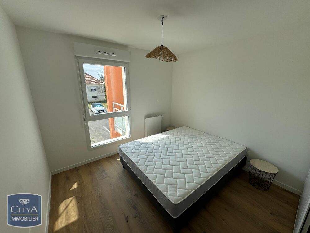 location Appartement - 4 pièce(s) - 81 m² Saint-Benoît (86280)