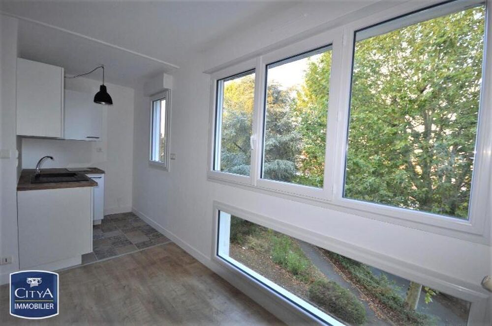 À LOUER : Appartement neuf T2 situé à Cholet, dans le dé....