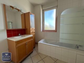  Appartement à louer 4 pièces 96 m²