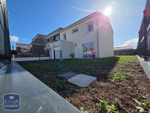   Location Maison Maison - 5 pièce(s) - 111 m²