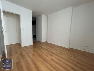  Appartement à louer 4 pièces 90 m²