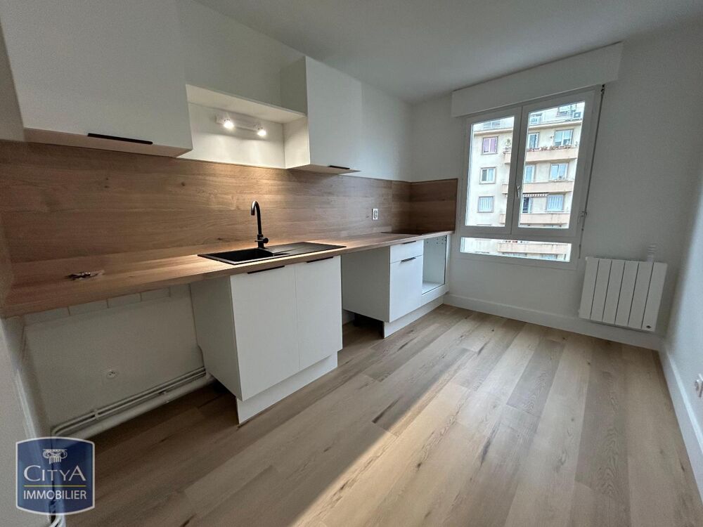 location Appartement - 2 pièce(s) - 55 m² Lyon 7