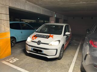  Parking / Garage à louer 