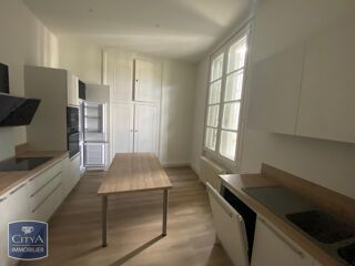  Appartement � louer 5 pi�ces 151 m�
