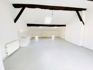  Appartement à louer 3 pièces 93 m²