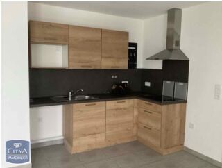  Appartement à louer 3 pièces 84 m²
