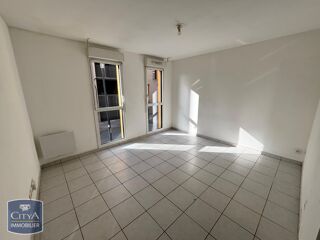  Appartement à louer 1 pièce 35 m²