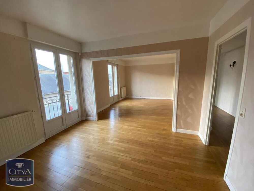 EXCLUSIVITÉ - BEL APPARTEMENT T3 AU DERNIER ÉTAGE En loc....