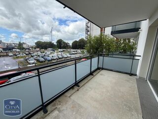  Appartement à louer 4 pièces 82 m²