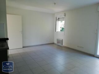 location Appartement - 2 pièce(s) - 51 m² Arles (13200)