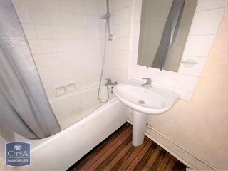  Appartement à louer 3 pièces 57 m²