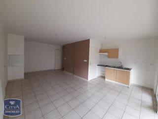 Appartement à louer 3 pièces 64 m²