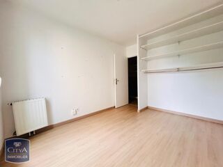  Appartement à louer 3 pièces 62 m² Emerainville