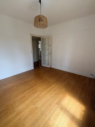  Appartement à louer 2 pièces 55 m²
