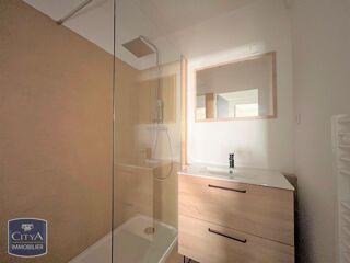  Appartement à louer 3 pièces 52 m²