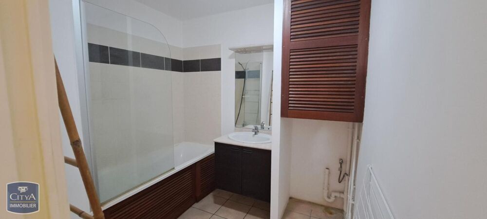 location Appartement - 2 pièce(s) - 50 m² Sainte-Clotilde (97490)