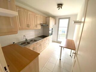  Appartement à louer 3 pièces 70 m²