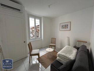  Appartement à louer 1 pièce 25 m²