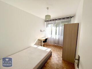  Appartement à louer 4 pièces 70 m²