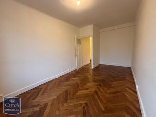  Appartement à louer 2 pièces 57 m²