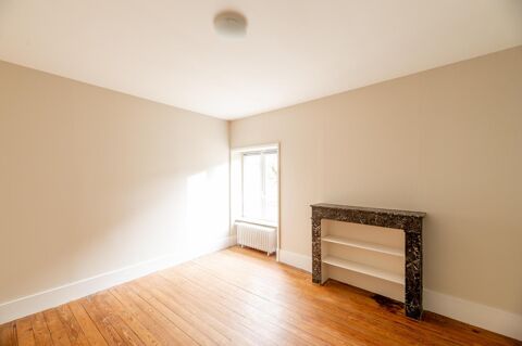  Maison  louer 4 pices 142 m