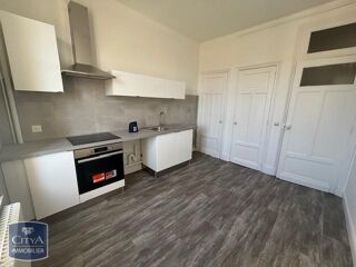  Appartement à louer 3 pièces 77 m²