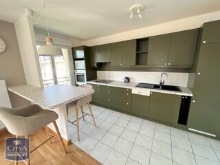  Appartement à louer 3 pièces 73 m²