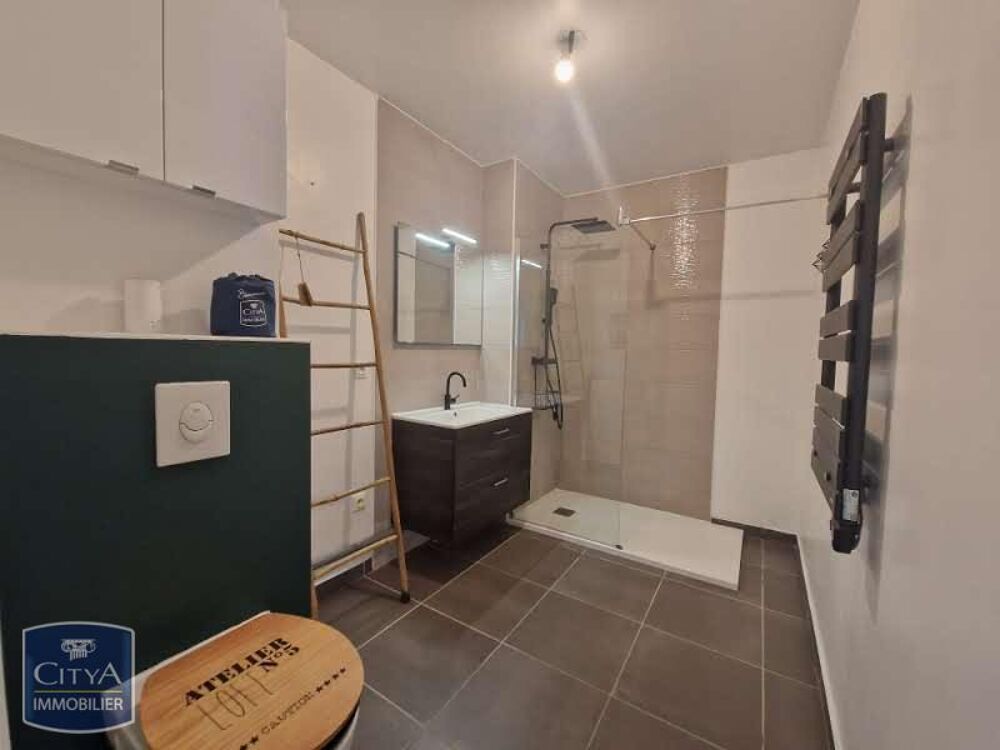 location Appartement - 2 pièce(s) - 42 m² Fréjus (83600)