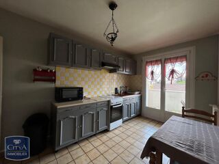  Appartement à louer 4 pièces 79 m²