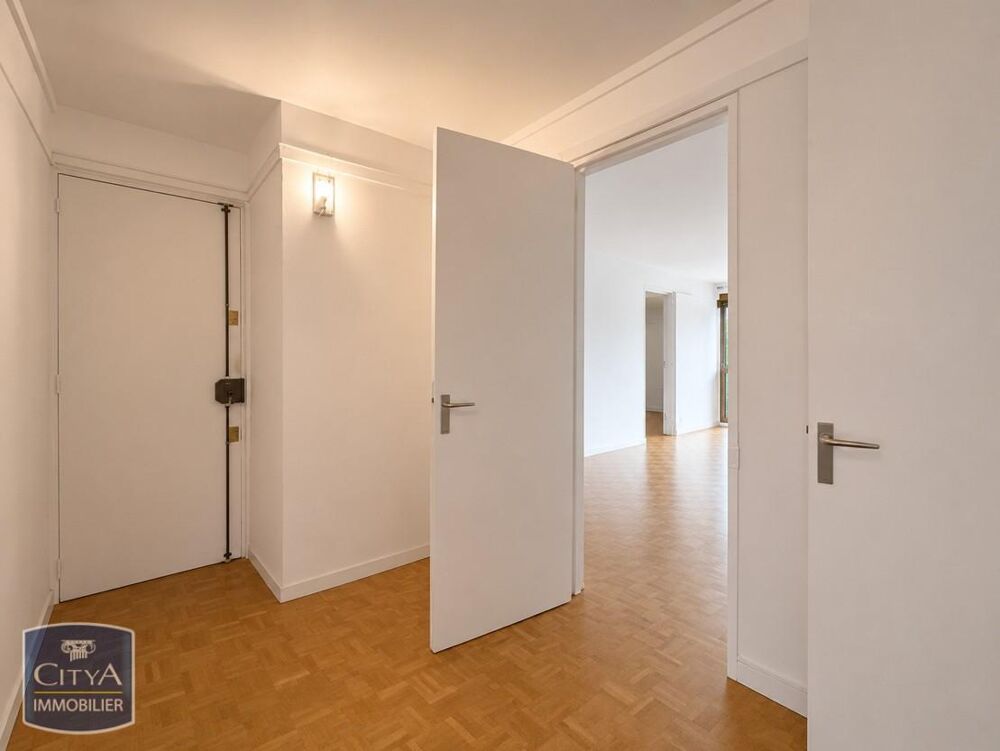 location Appartement - 3 pièce(s) - 72 m² Paris 14