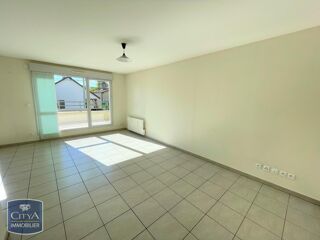  Appartement à louer 3 pièces 68 m²