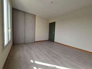  Appartement à louer 4 pièces 101 m²
