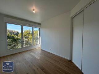  Appartement à louer 3 pièces 79 m²